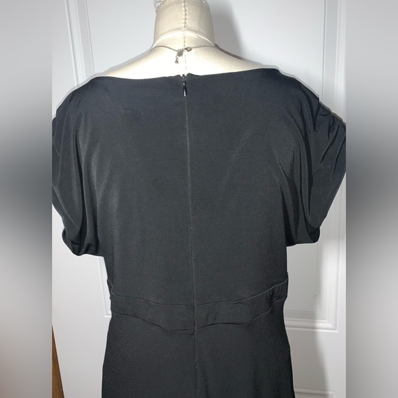 Essentials by ABS Black Dress Midi V neck Short Sleeves Size 10 - Picture 3 of 9